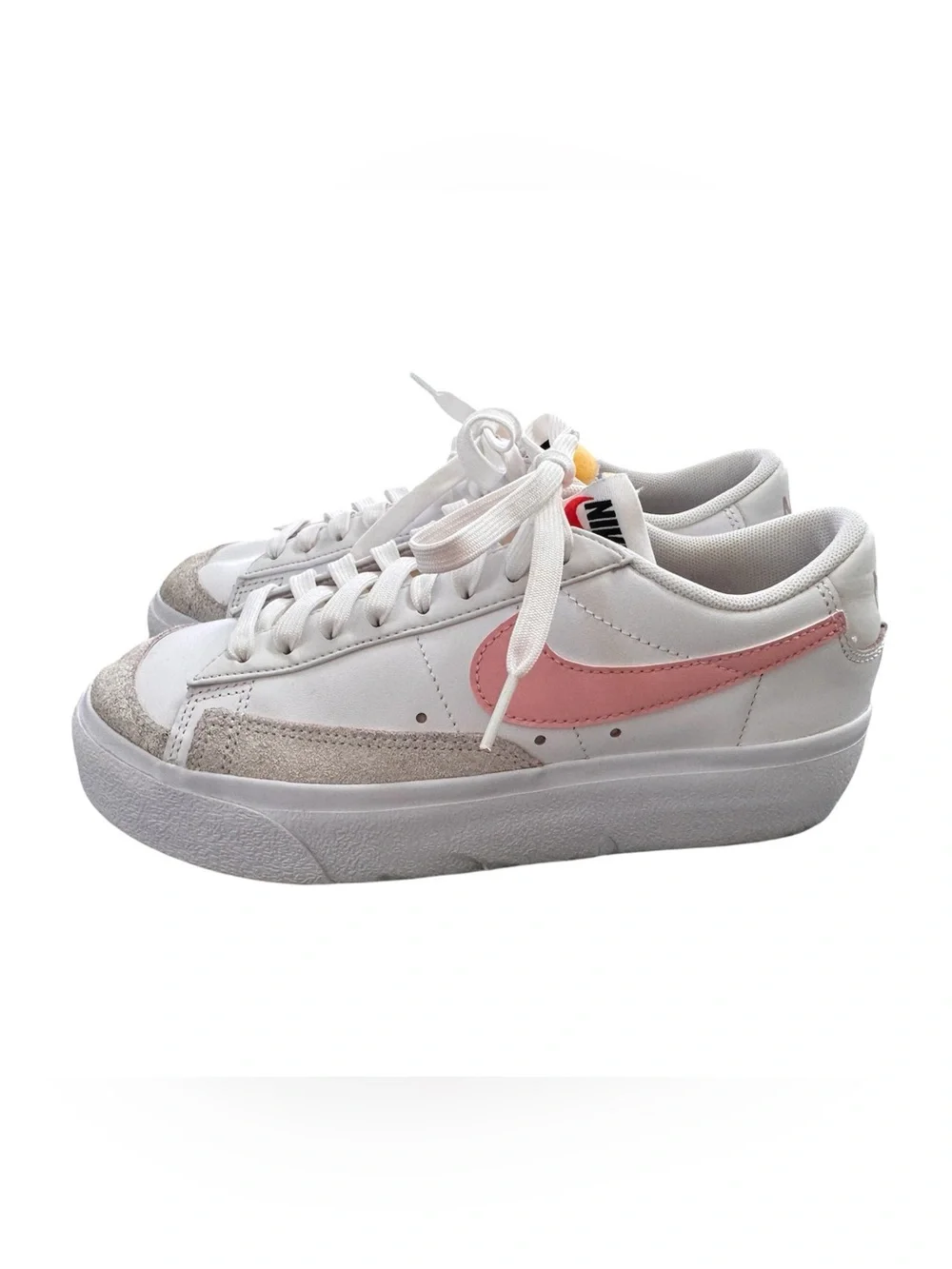 Nike Women's Blazer Low Platform Low-Top Sneaker in White with Pink Swoosh - 6.5 - Picture 3 of 7